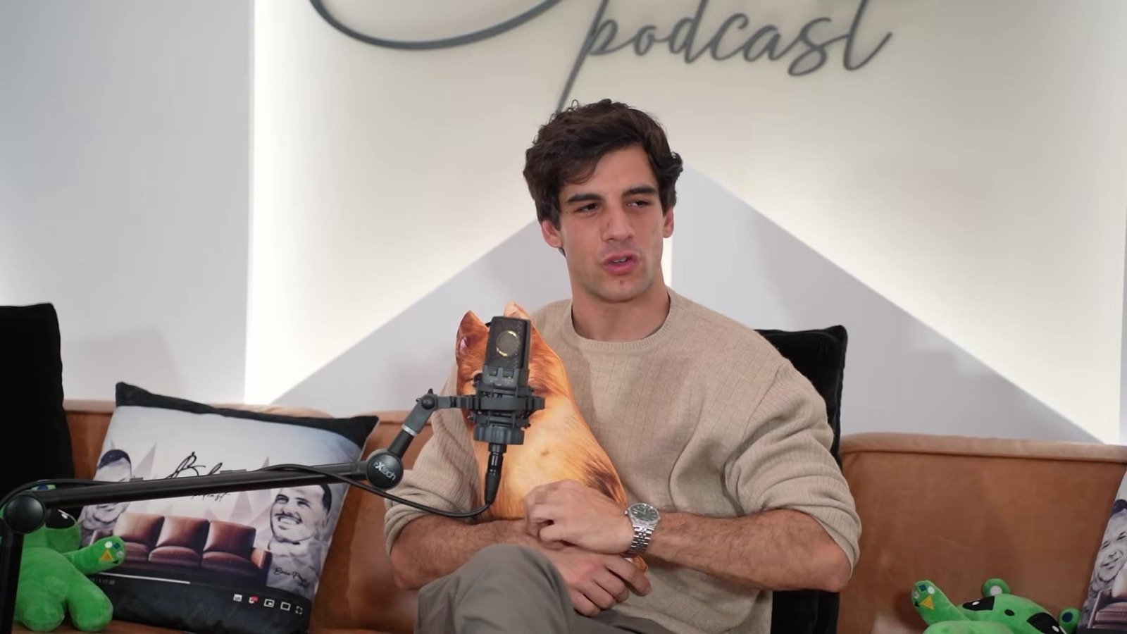 Artur Margalef en el plató del podcast Búscate la vida